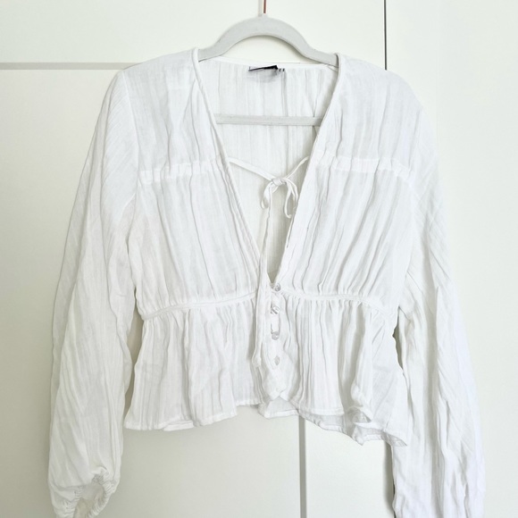 ASOS DESIGN natural crinkle long sleeve blouse with tie front - Picture 5 of 7